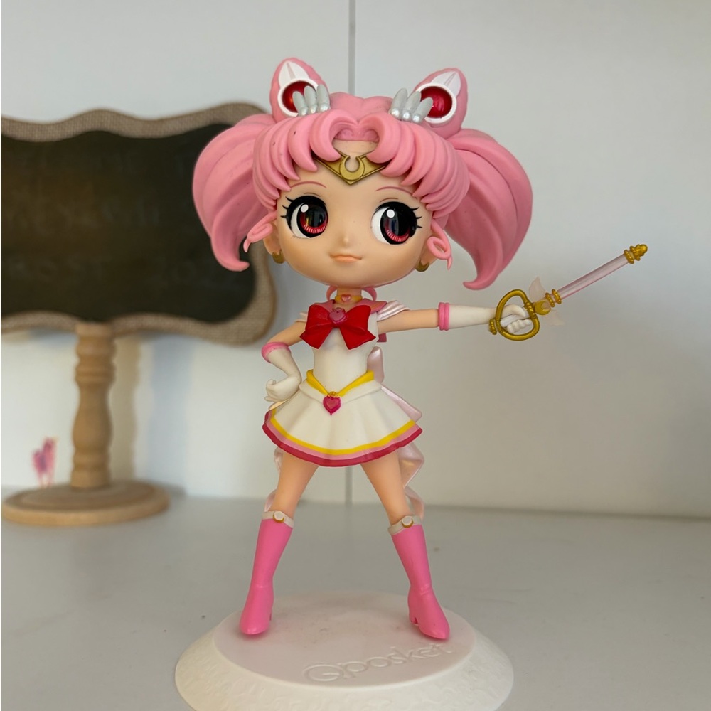 Pink Sailor moon Chibi Qposket figure with Wand